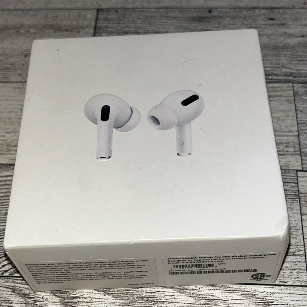 Apple AirPods Pro with Charging Case in White